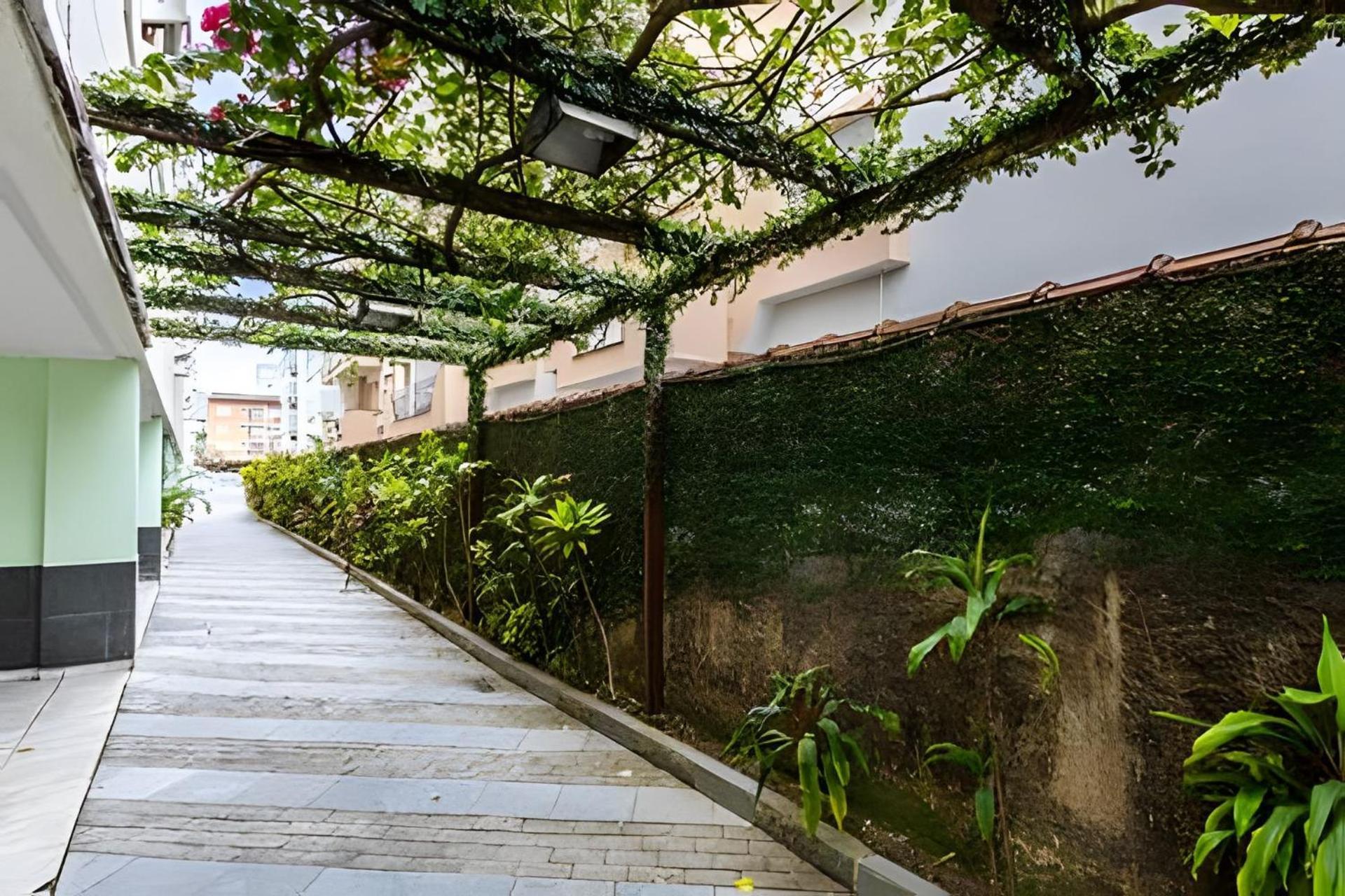 Apto Na Enseada Excelente Localizacao, 500M Da Praia, Garagem, Ar Condicionado Portaria 24 Horas Guarujá Eksteriør bilde