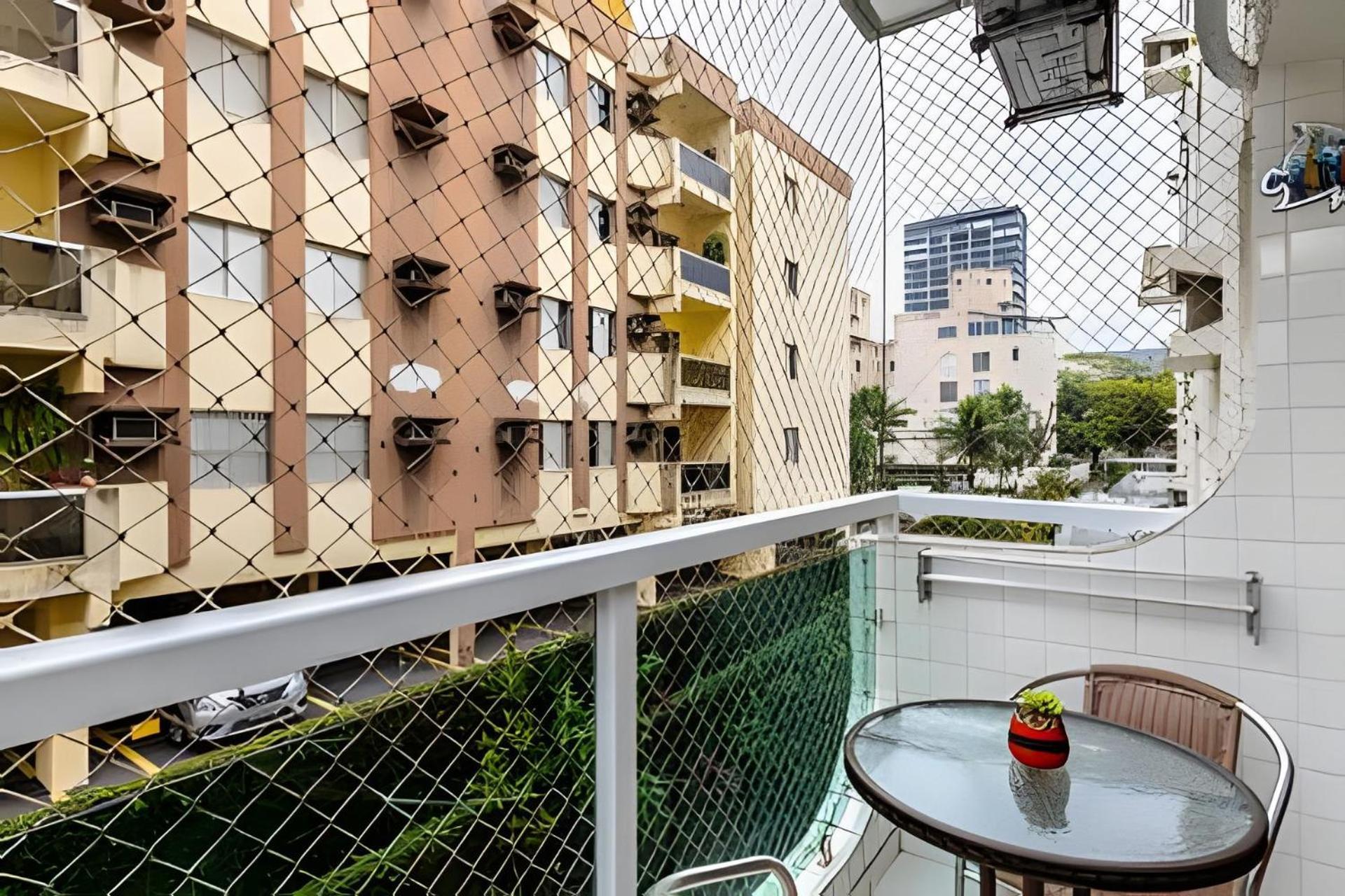 Apto Na Enseada Excelente Localizacao, 500M Da Praia, Garagem, Ar Condicionado Portaria 24 Horas Guarujá Eksteriør bilde